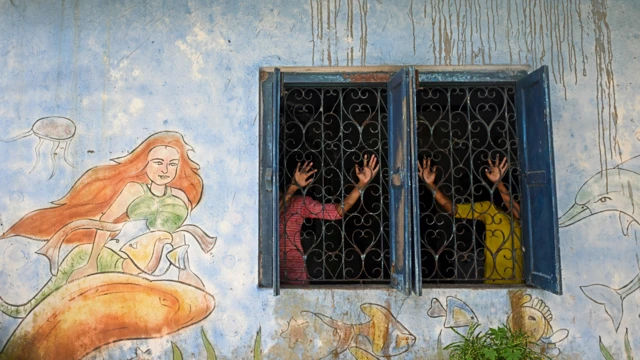 అమ్మాయిలు, అబ్బాయిలు, పితృస్వామ్య కుటుంబం, అజిత్ శ్రీరాం