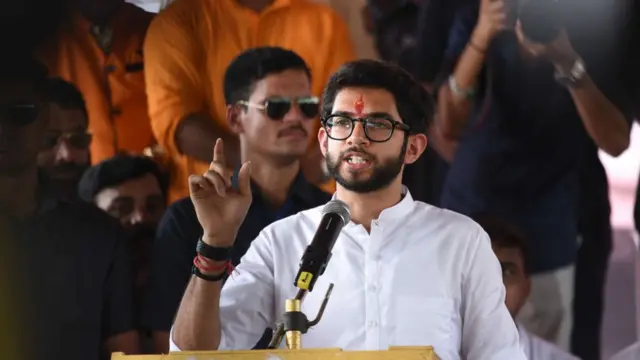 आदित्य ठाकरे, शिवसेना,