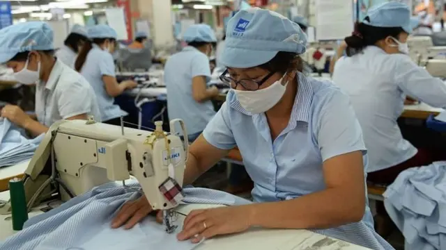 Công nhân xưởng may tại Việt Nam