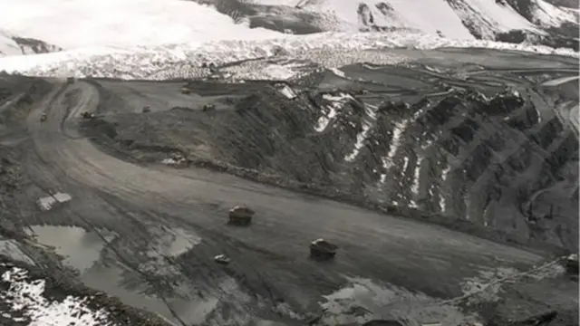 "Кумтөр" алтын кени