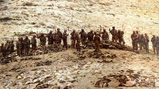 ਚੀਨੀ ਫੌਜੀ ਹਥਿਆਰਾਂ ਨਾਲ