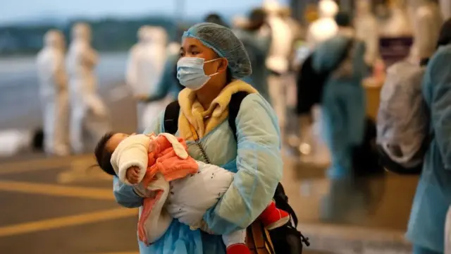 Vietnam, women, covid, vaccine