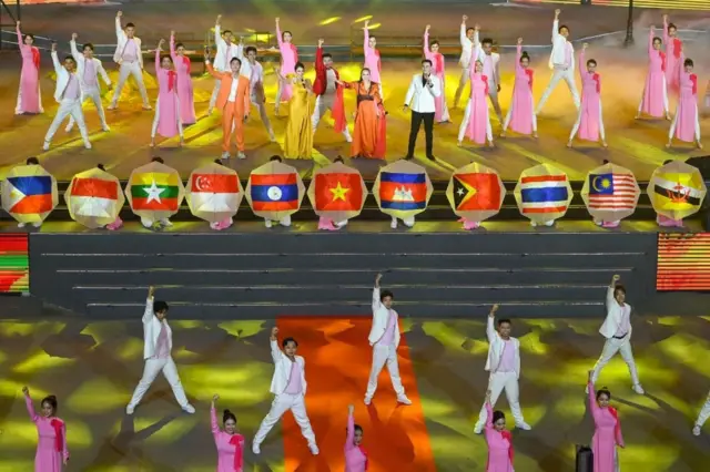 Lễ bế mạc SEA Games 31 tai Hà Nội ngày 23/5, với thành tích nhất toàn đoàn cho thể thao Việt Nam