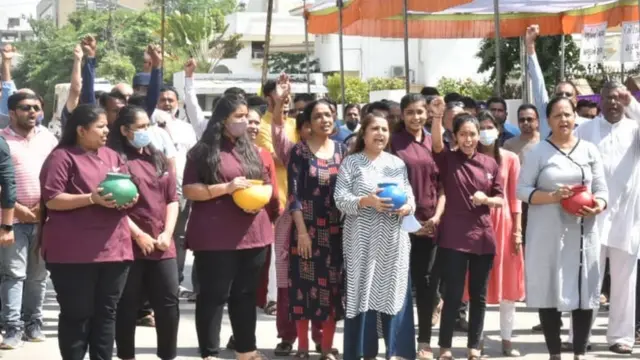 બહુમતી સમુદાયના લોકો