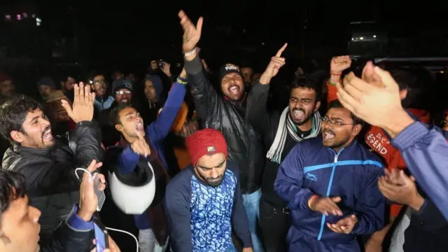 విద్యార్థుల ఆందోళన