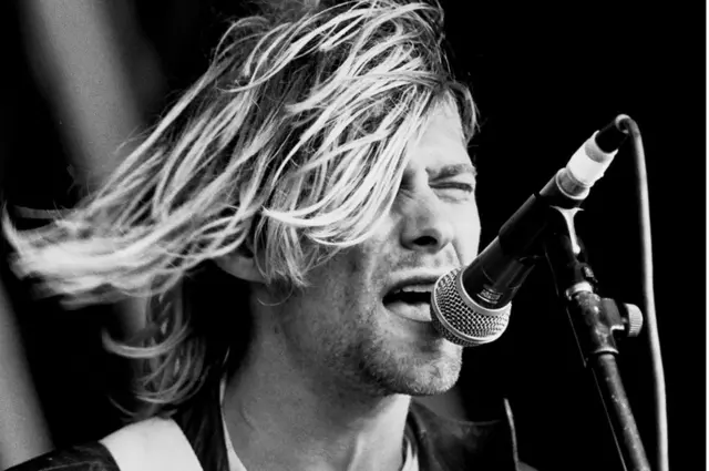 Kurt Cobain singing at Reading Festival
