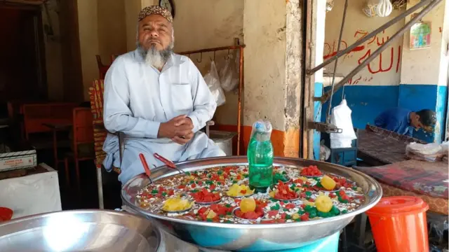 پېښور تر روژه ماتې وړاندې