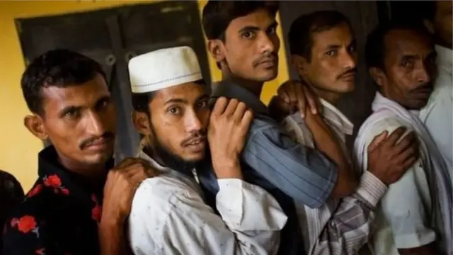 আসামে এনআরসি করার পর বহু বাংলাভাষী নাগরিক তালিকা থেকে বাদ পড়েছেন।