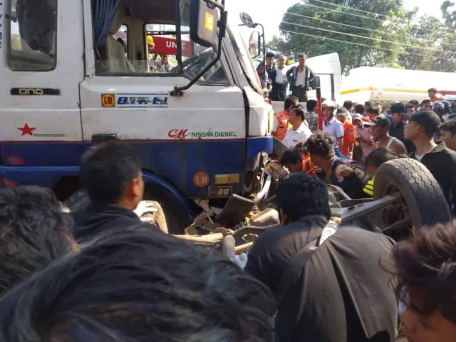 အသက်ရှင်လျက်ပိတ်မိနေတဲ့ ကလေးကို ခက်ခက်ခဲခဲ ကယ်ခဲ့ရတယ်လိုဆို