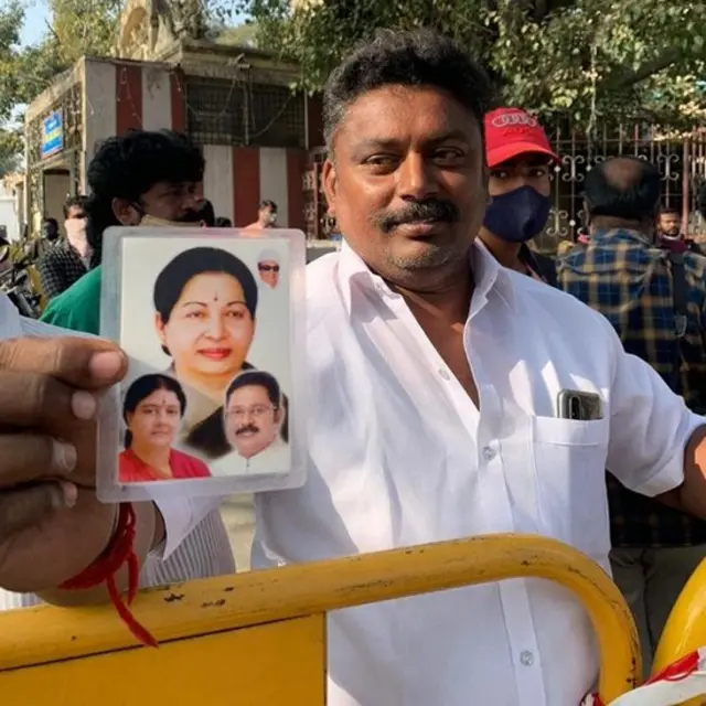 பெங்களூரு மருத்துவமனையில் இருந்து சசிகலா டிஸ்சார்ஜ்