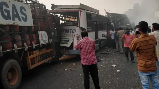 రోడ్డు ప్రమాదం