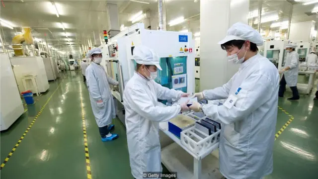 全球超过60%的太阳能板是中国制造。