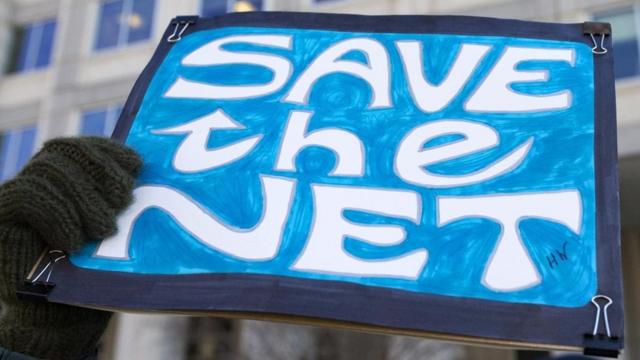 Cartazjogo que paga pelo pixprotesto contra mudanças na internet