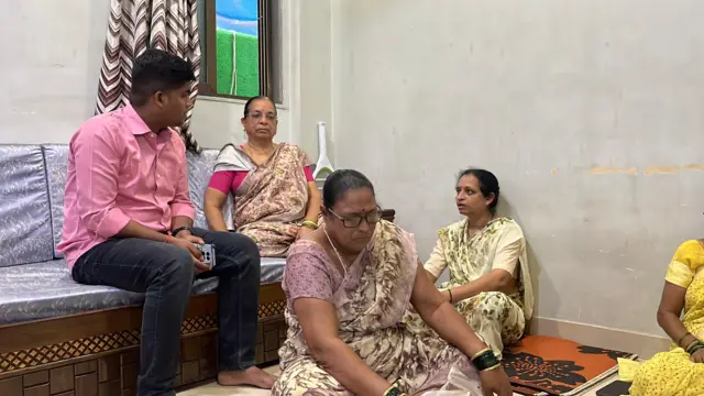 మైథిలీ పాటిల్ కుటుంబం