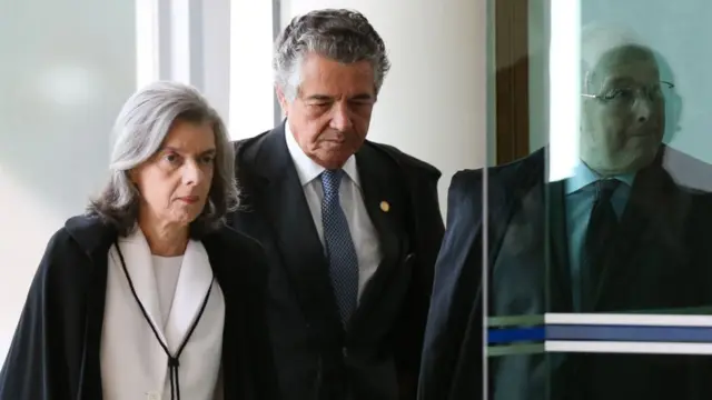 Ministros Cármen Lúcia, Marco Aurélio e Celsocomo apostar de graça na bet365Mello (da esq. para a dir.)