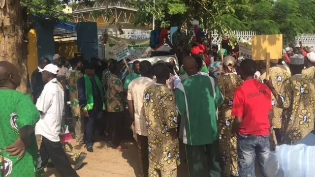 Kungiyar ta nemisu kan suka yi zanga zanga a gaban ofishin kamfanin MTN