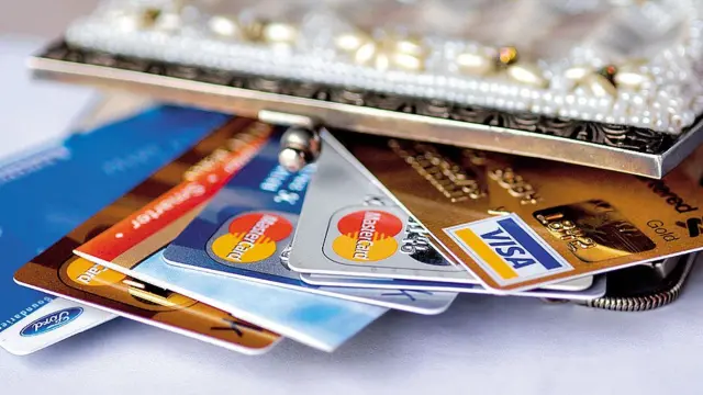 డెబిట్ కార్డులు