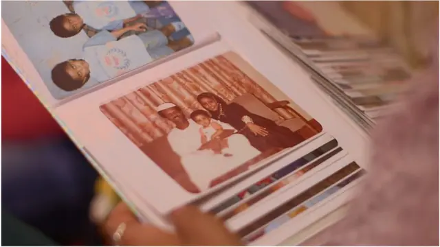 বাবা মায়ের সঙ্গে ছোট্ট বাসমা