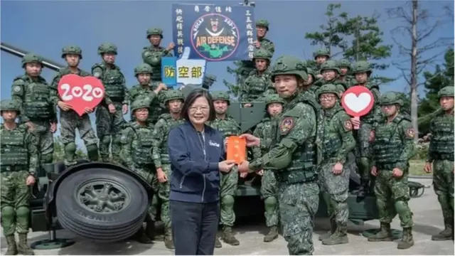 此為台灣新竹樂山雷達基地，面對台灣海峽。