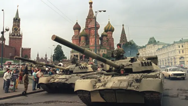 Танки на Красной площади в августе 1991 года
