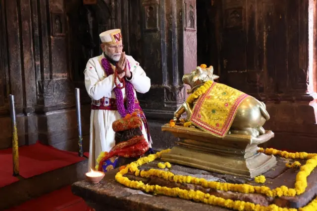 ਕੇਦਾਰਨਾਥ 'ਚ ਪੂਜਾ ਦੌਰਾਨ ਪ੍ਰਧਾਨ ਮੰਤਰੀ