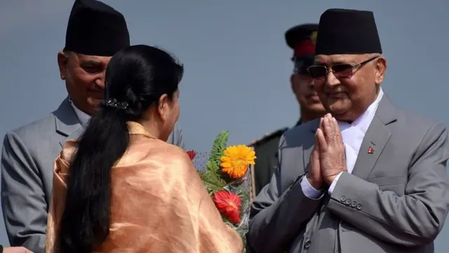 વડા પ્રધાન ઓલી અને રાષ્ટ્રપતિ બિદ્યાદેવી ભંડારી