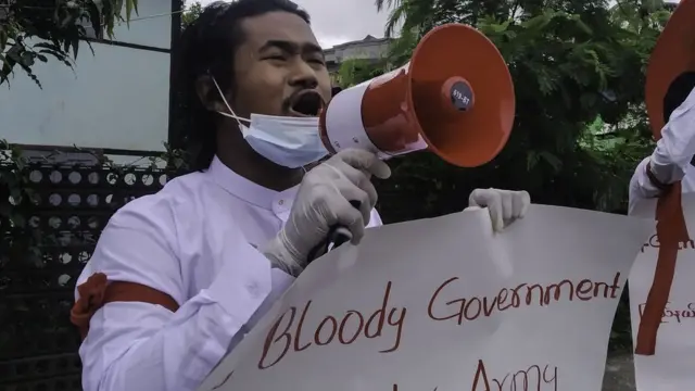 ရခိုင်ပြည်နယ် အတွင်းပြီးခဲ့တဲ့ရက်ပိုင်း ကအရပ်သားသေဆုံးမှုတွေ အတွက် ဆန္ဒပြတောင်းဆို