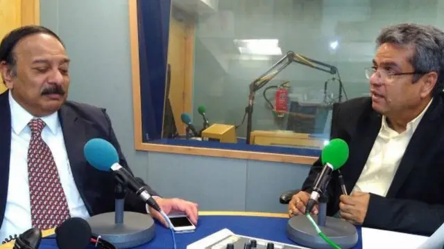 பிபிசி அலுவலகத்தில் கிங்ஷுக் நாக் மற்றும் ரெஹான் ஃபஜல்