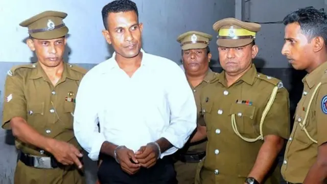 மிருசுவில் பிரதேசத்தில் தமிழர்கள் எட்டுப் பேரை கழுத்தை அறுத்து படுகொலை செய்த குற்றத்துக்காக மரண தண்டனை பெற்றவர் முன்னாள் ராணுவ சார்ஜன்ட் சுனில் ரத்நாயக்க