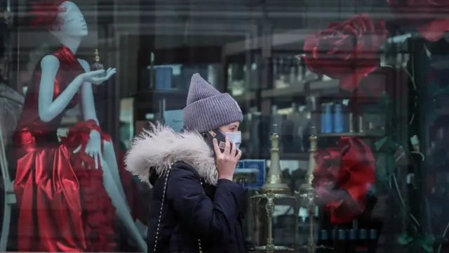 Из-за самоизоляции сильно пострадали сектор услуг и розничная торговля