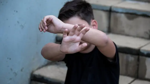 குழந்தை சித்ரவதை