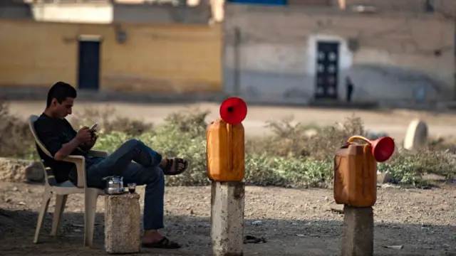 продавец дизтоплива