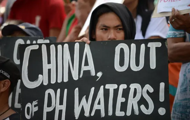 Manfistante filipino protesta contra a China