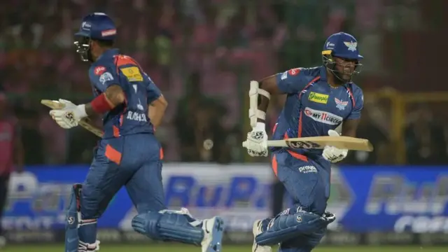 राहुल और मायर्स