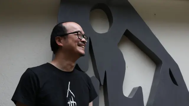 脑洞大开的香港艺术家解构“旺角冲突” - BBC News 中文