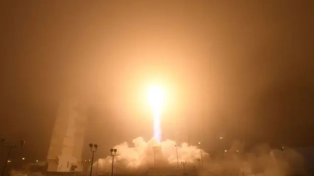 લૉન્ચની તસવીર