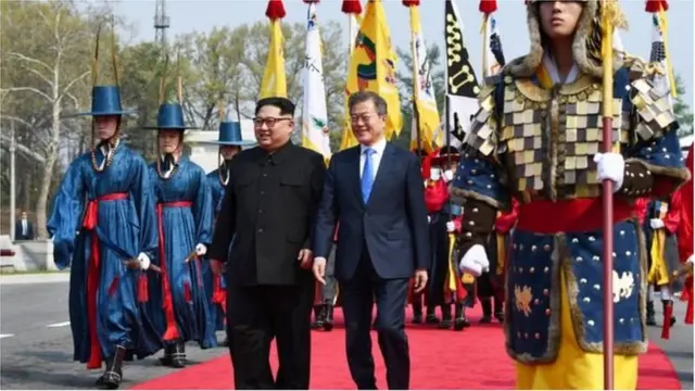 কিম জং আনকে দক্ষিণ কোরিয়ায় গার্ড অব অনার দেয়া হয়