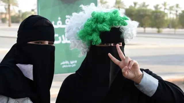 महिलाएं