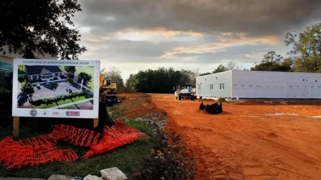 Les travaux ont commencé à la Maison du patrimoine d'Africatown, une exposition de 1,3 million de dollars sur les 110 esclaves d'Afrique de l'Ouest et le navire Clotilda