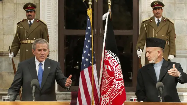 بوش او حامد کرزی