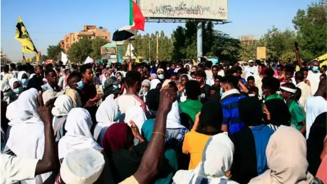 جموع غفيرة شاركت في احتجاجات اليوم بالخرطوم