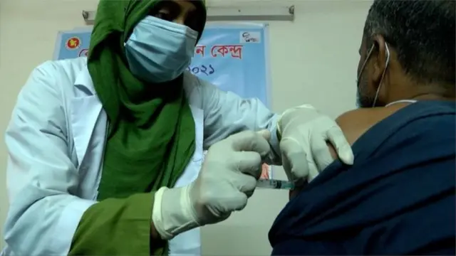 ৪০ বছরের বেশি নাগরিক অনলাইনে নিবন্ধন করে টিকা নিতে পারবেন