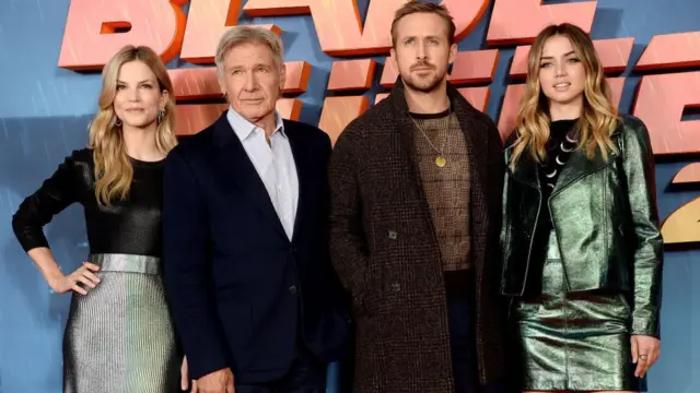 Sylvia Hoeks, Harrison Ford, Ryan Gosling y Ana de Armas
