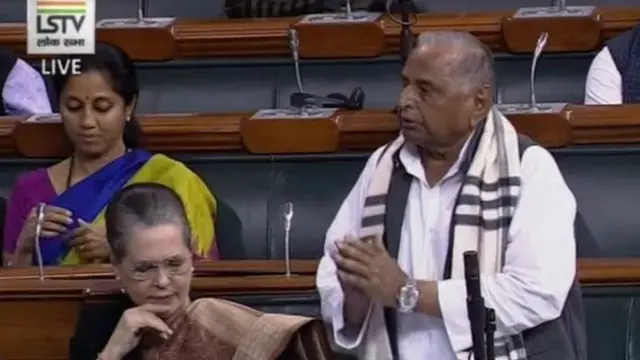 मुलायम सिंह यादव, मनमोहन सिंग