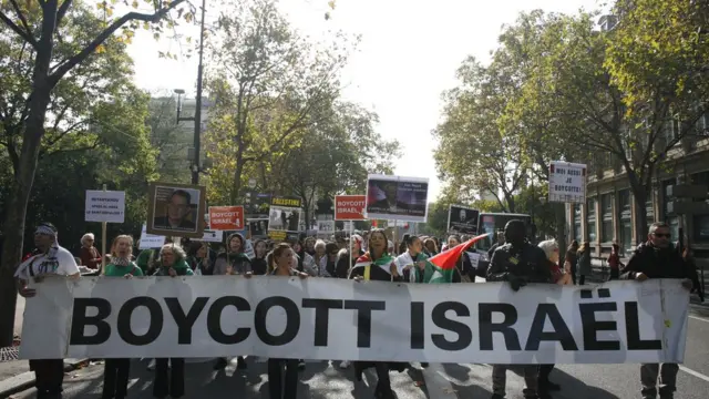 बॉयकॉट इसरायल के समर्थन में प्रदर्शन