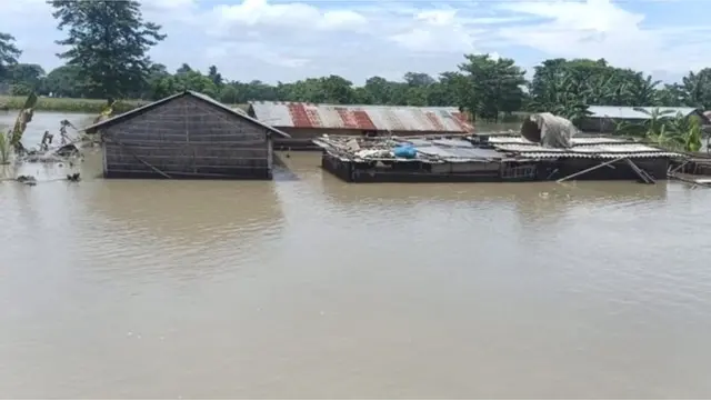 दरांग के एक गांव का दृश्य