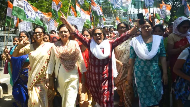 महिला प्रदर्शन