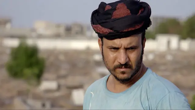 غسان، حافر قبور في عدن