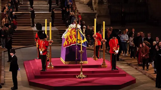 королева-матір