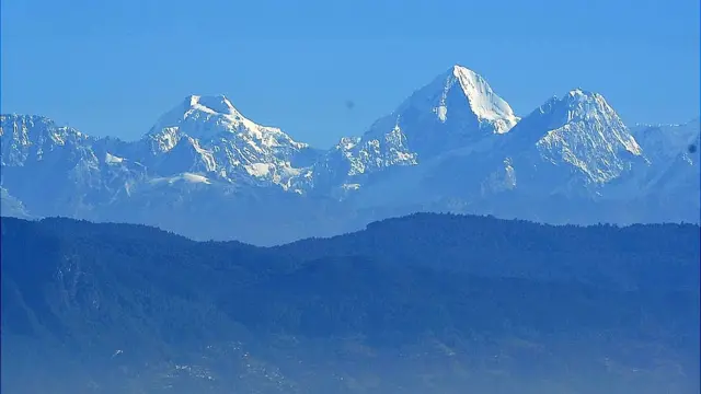 ਗਲੇਸ਼ੀਅਰ ਅਤੇ ਬਰਫ਼ ਦੀਆਂ ਚਾਦਰਾਂ